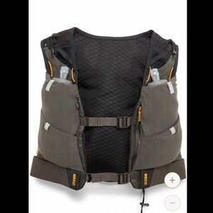 REI Co-Op Hydration Vest Swiftland TT 👟 BRAND NEW 🎽 XL 🏃🏽